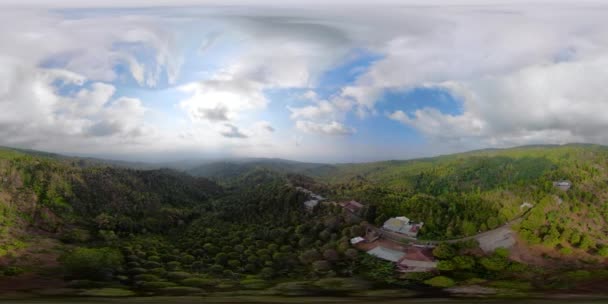 Dağ manzara tarım arazileri ve köy Bali, Endonezya. vr360 — Stok video