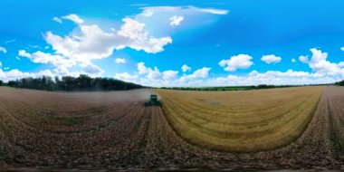 Biçerdöver buğday alanında Vr360 birleştirmek