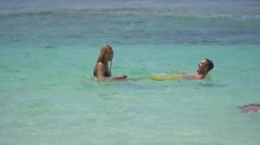 mutlu bir çift deniz.