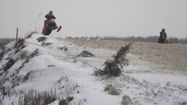 Rolbou závody v zimní sezóně, Rusko. Mistrovství na sněžném 27 ledna 2018 — Stock video