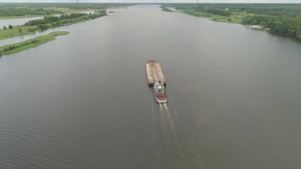 Barca no rio Volga — Vídeo de Stock