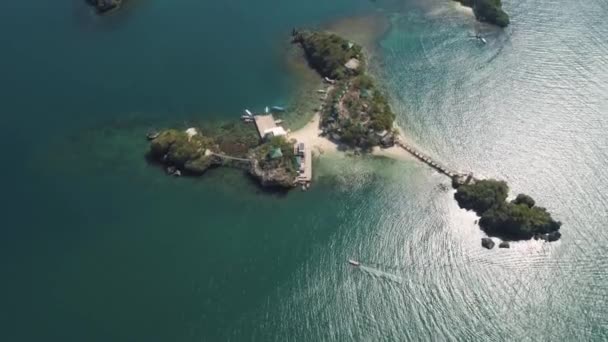 Conjunto de islas en el mar. Filipinas. — Vídeo de stock