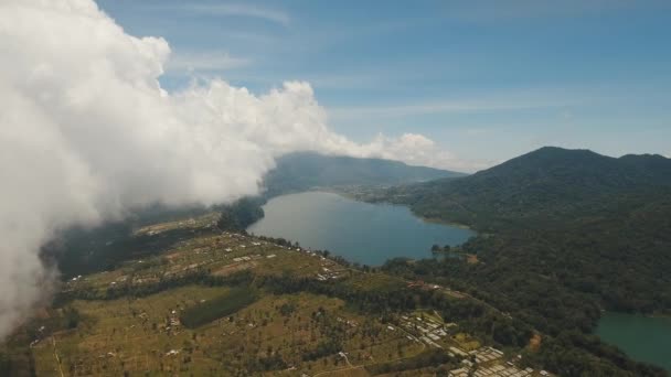Lago in montagna, isola di Bali, Indonesia. — Video Stock