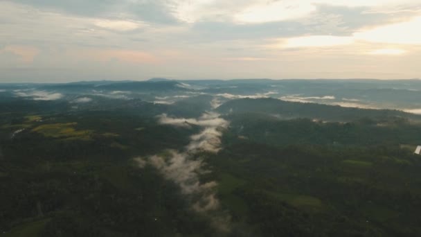 Paysage tropical au coucher du soleil, Bali, Indonésie.