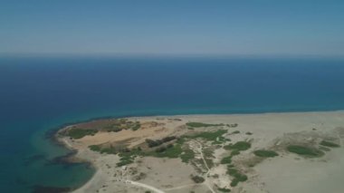 Plajlı deniz manzarası. Filipinler, Luzon