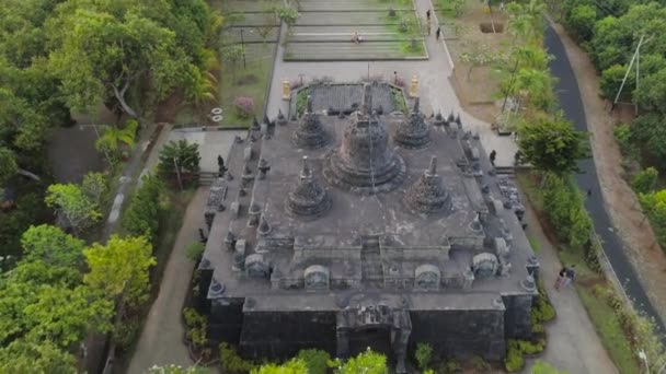 Bali adasındaki Budist tapınağı — Stok video