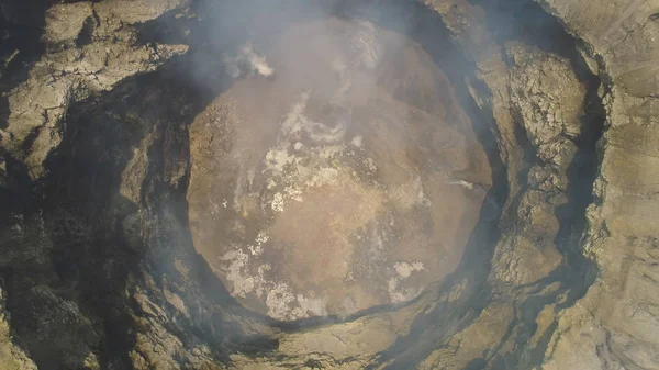 活火山のある山の風景 — ストック写真