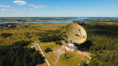 Ormandaki astronomik Gözlemevi