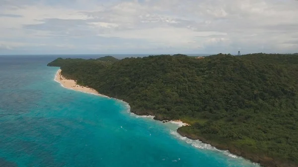 Vista aérea bela praia na ilha tropical. Ilha de Boracay Filipinas. — Fotografia de Stock