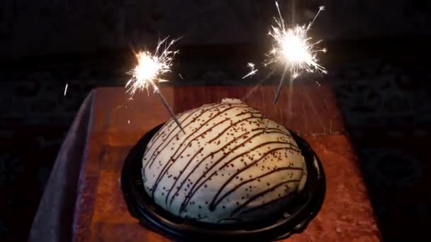 Торт з феєрверки — стокове відео