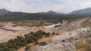 Volkanik plato Endonezya Dieng Platosu