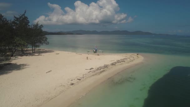 有海滩和大海的海景。菲律宾，吕宋. — 图库视频影像