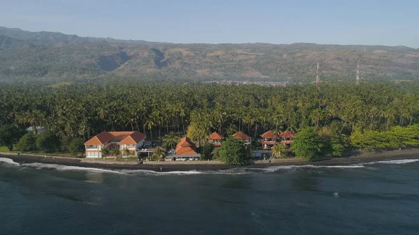 Tropikal plajlı deniz manzarası — Stok fotoğraf