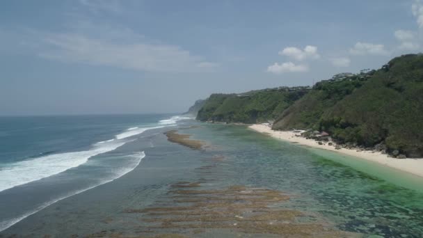 Paisaje marino con playa — Vídeos de Stock