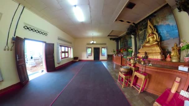 Estatua Del Dios Buda Templo Budista Brahma Vihara Arama Con — Vídeos de Stock