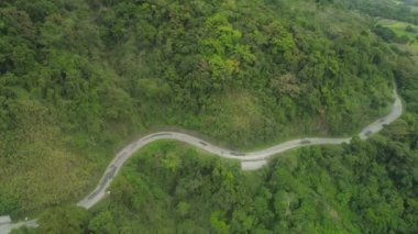 Dağ yolu adanın Luzon, Filipinler.