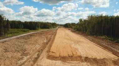 Yeni bir yol inşaatı.