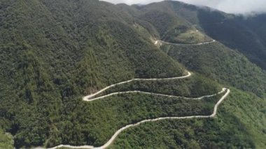 Dağ yolu adanın Luzon, Filipinler.