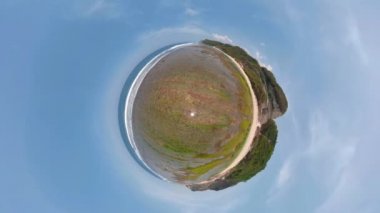 Plajlı deniz manzarası