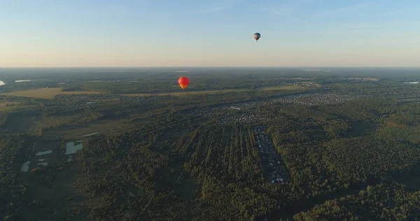 Hőlégballonok az égen — Stock Fotó