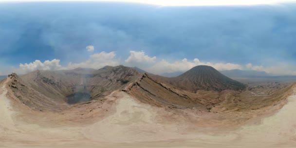 Volcan actif avec cratère Bromo, Jawa, Indonésie. vr360 — Video