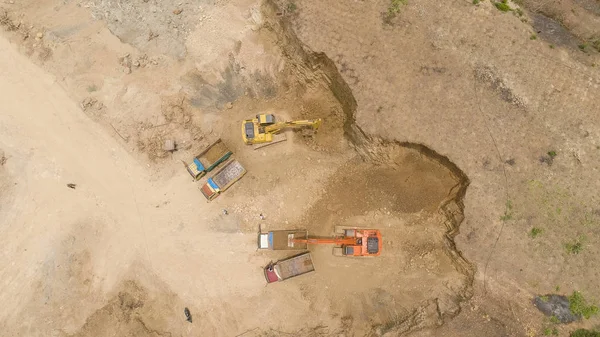 Local de construção na encosta da montanha — Fotografia de Stock