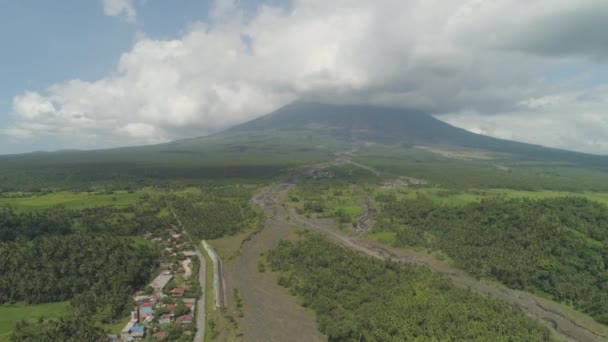 Mount Mayon vulcano, Filipíny, Luzon — Stock video