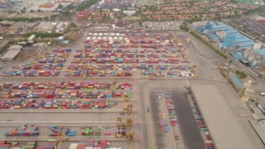 Surabaya, Java, Endonezya 'daki kargo ve yolcu limanı