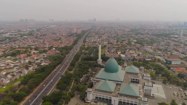 Moskee Al Akbar in Surabaya Indonesië. — Stockvideo