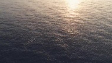 Denizde balıkçı teknesi, Endonezya