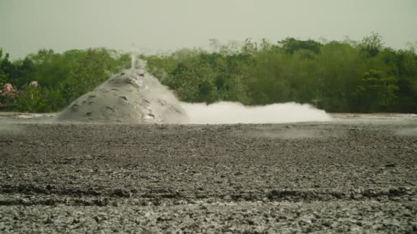 Schlammvulkan Bledug Kuwu, Indonesien — Stockvideo