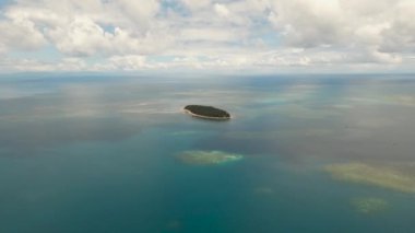 Güzel tropikal ada.