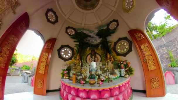 Statue de Buda dans le temple île de Bali — Video