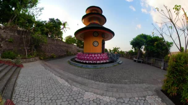 발리 섬에 있는 불교 사원 — 비디오