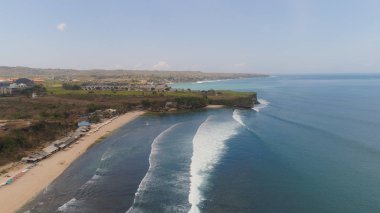 Plajlı deniz manzarası