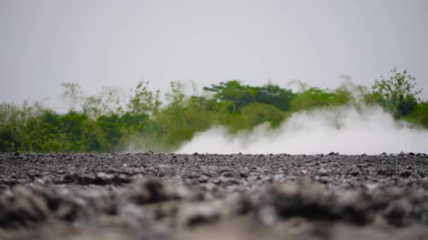 Volcán de lodo Bledug Kuwu, Indonesia — Vídeo de stock