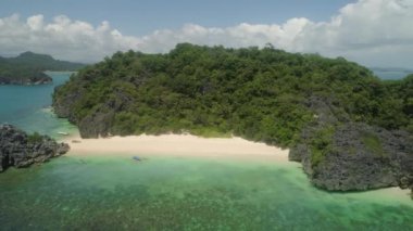 Caramoan Adaları Deniz Burnu, Camarines Sur, Filipinler.