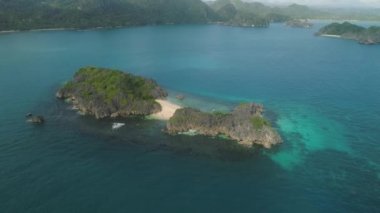 Caramoan Adaları Deniz Burnu, Camarines Sur, Filipinler.