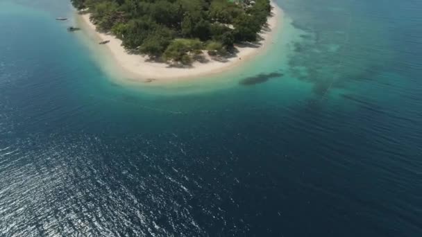 Tropische eiland Putipot met strand. — Stockvideo