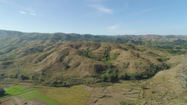 Berglandschap met vallei eiland Luzon, Filipijnen. — Stockvideo