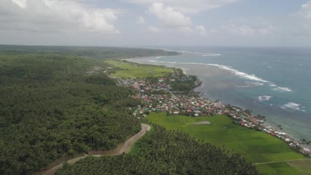 Paisaje marino con playa y mar. Filipinas, Luzón — Vídeo de stock