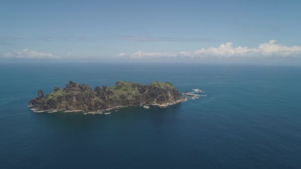 Les îles rocheuses dans la mer. Philippines, Dos Hermanas.