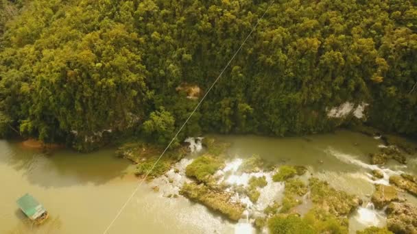 Přitažlivost zipline v džungli Bohol, Filipíny. — Stock video
