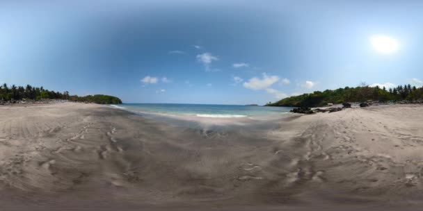 Spiaggia sabbiosa in una località tropicale vr360 — Video Stock