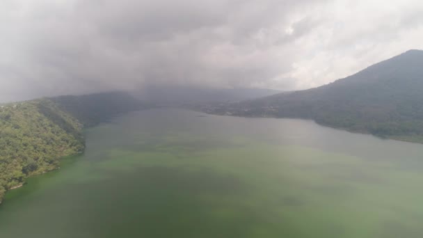 Meer in de bergen Bali, Indonesië — Stockvideo