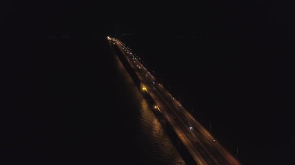 Surabaya 'daki asma kablo köprüsü — Stok video