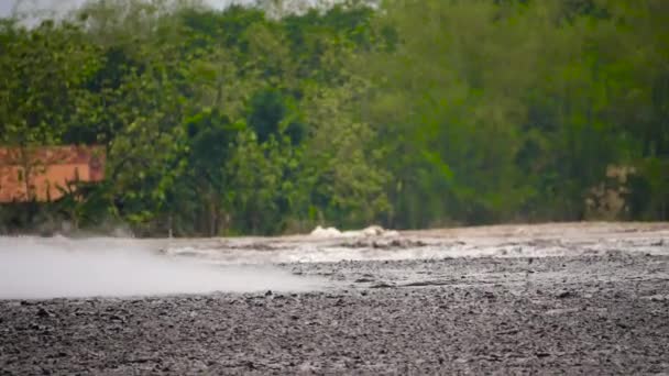 Volcan de boue Bledug Kuwu, Indonésie