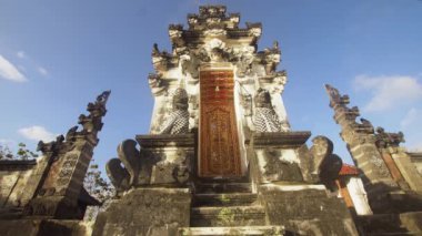Hindu tapınağı Nusa Penida Adası.