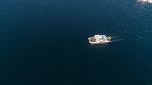 Puerto de ferry de pasajeros marítimos Gilimanuk. Bali Indonesia. — Foto de Stock