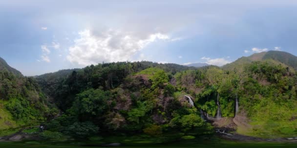Hermosa cascada tropical. vr360 Bali, Indonesia . — Vídeo de stock